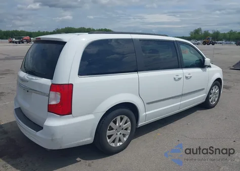 2016 Chrysler Town & Country Touring z USA, uszkodzony, nr VIN 2C4RC1BG1GR213621